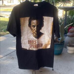 Bruce Springsteen 07’ concert Tshirt Black Graphic T-Shirt